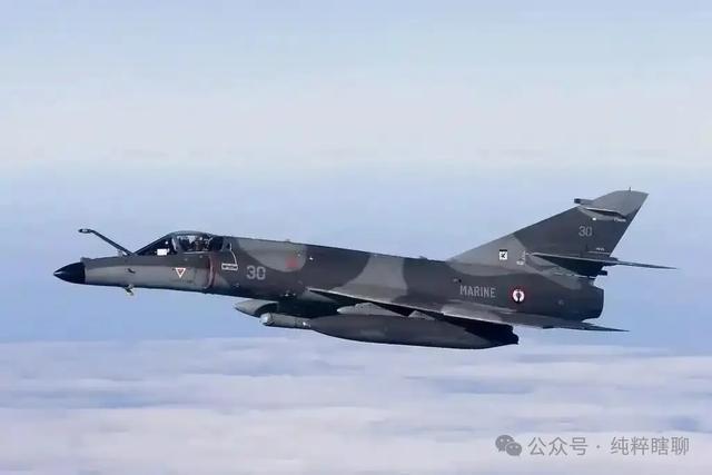 阿根廷战机竟然击沉英国现代化驱逐舰它就是超军旗舰载攻击机(图22)