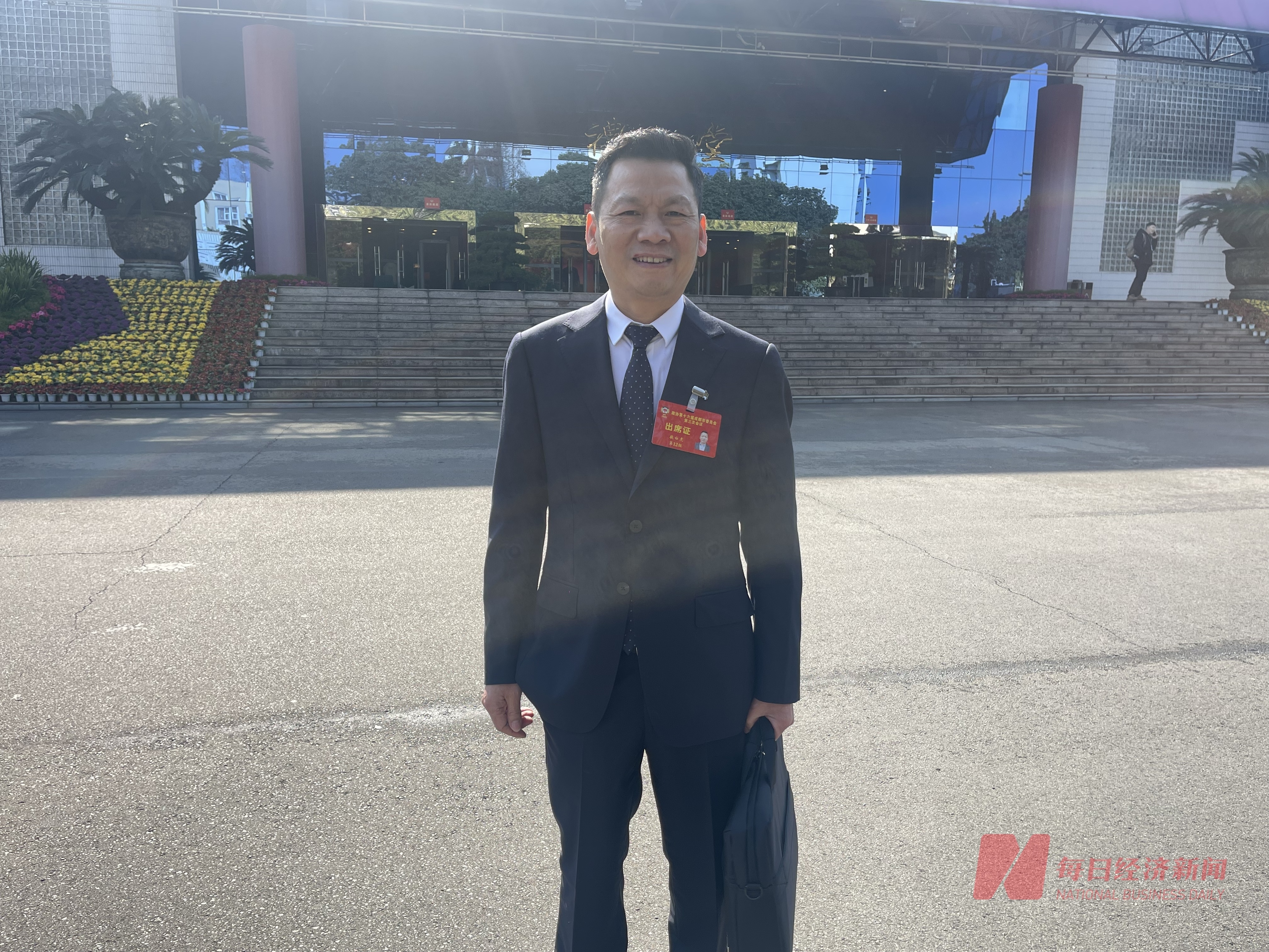 专访成都市政协委员敬白虎：希望低空经济航线能像公交站一样便捷(图1)