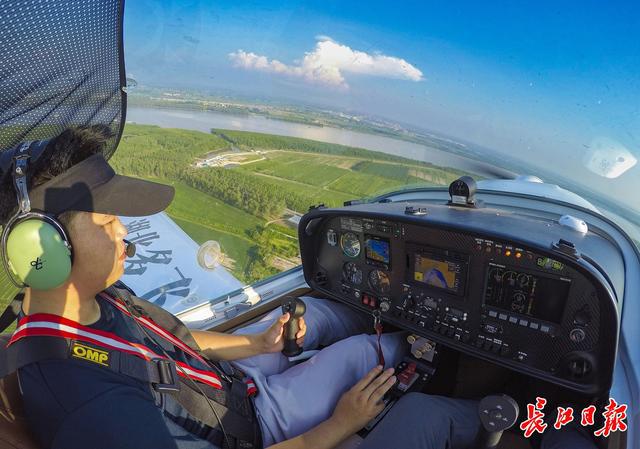 武汉低空每个高度都有飞行器(图4)