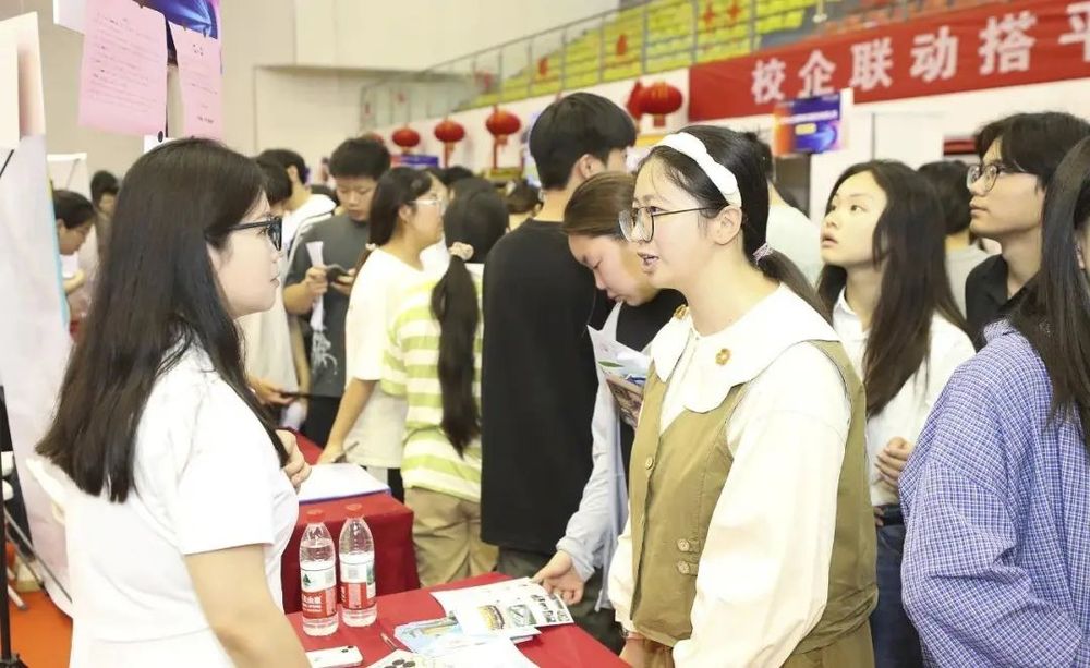 7点出发｜非法穿越秦岭并“纵火”、回怼网友？周某被查处！(图4)