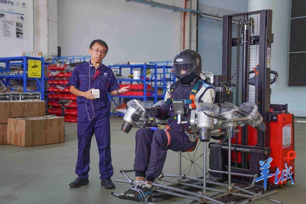 出行靠飞行背包？《美人鱼》里的喷气飞行器成为现实丨活力中国调研行(图3)