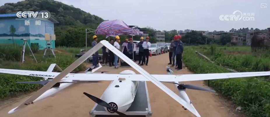 “空中疆域”化身新质生产力“试验场” 低空经济“飞入”千行百业“翱翔”出新机遇(图1)