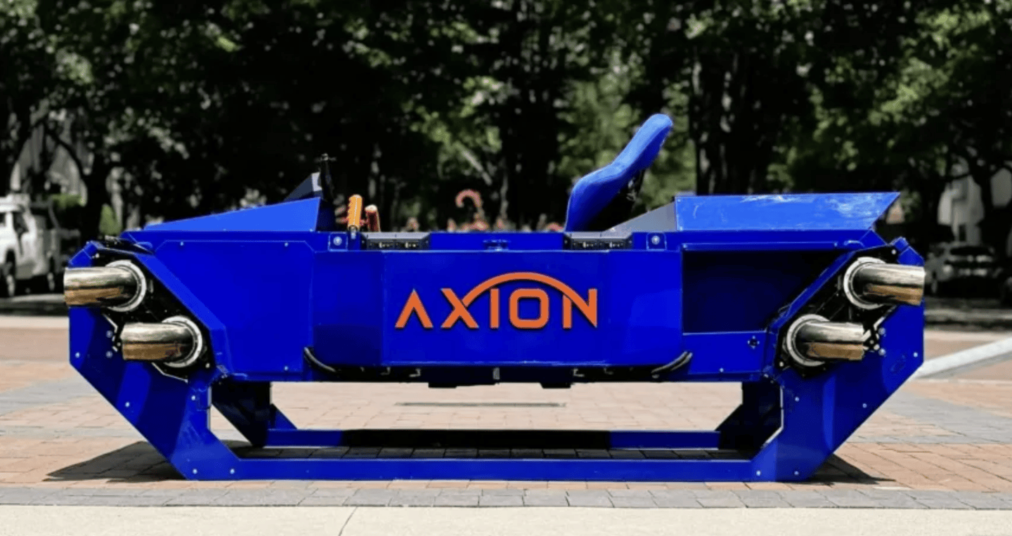 “全球首款飞行赛车”Axion 载人飞行器问世：极速 322 KMH、柴油驱动289995 万美元(图1)