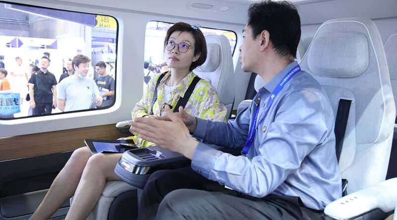 低空经济龙头在沪集聚公众关心“啥时候卖”(图2)