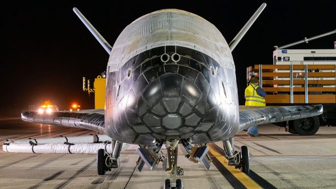 美军宣布8月将再次发射神秘X-37B空天飞机(图1)