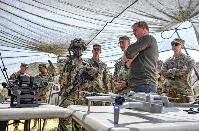 100万架军机对付中国！南海若交战结局只有6字美防长突然下令(图2)