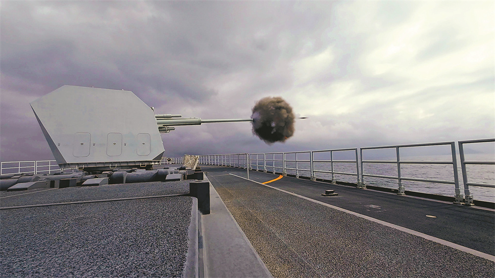 军营观察丨劈波斩浪向着更加辽阔的深蓝(图2)