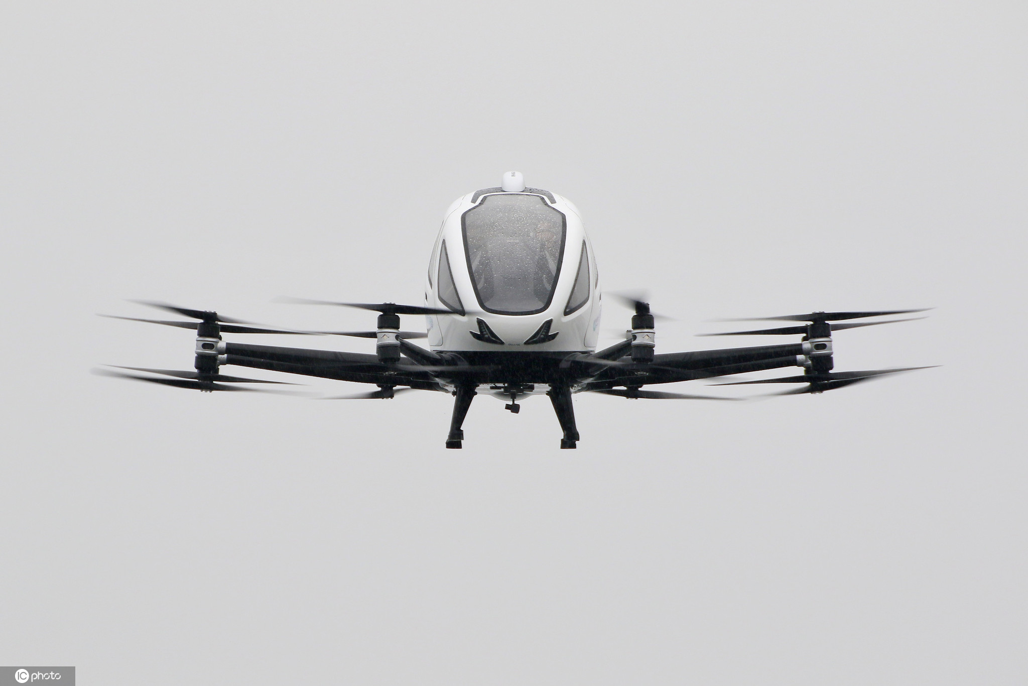 全国人大代表、赣锋锂业董事长李良彬：加快飞行器动力电池研发及商业化(图1)