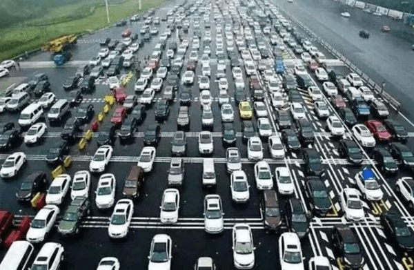 小鹏“飞行汽车”报价100万以内空中汽车真的来了？(图1)